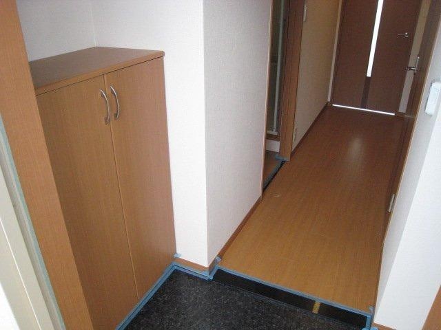 ラフィネ　柏 玄関