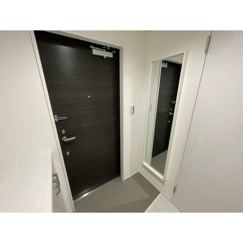 メゾン・ドゥ・アッシュ柏 玄関