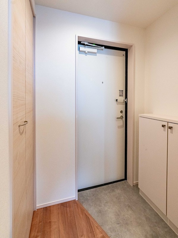 エテルノヴァローレ柏 玄関