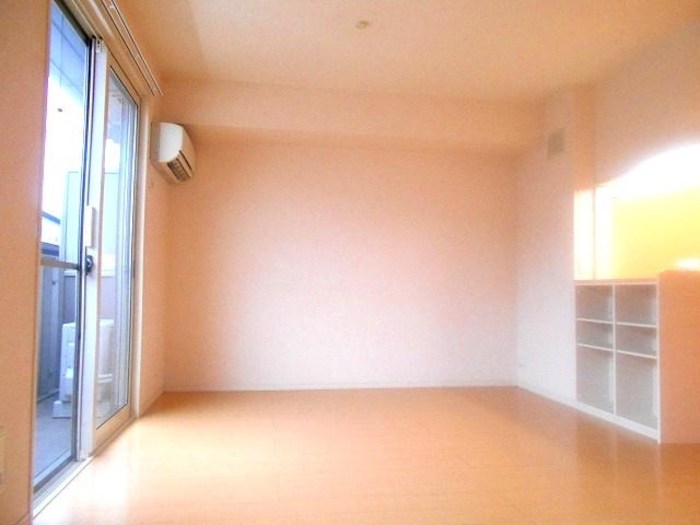 リンデンハイツ　Ⅱ リビング