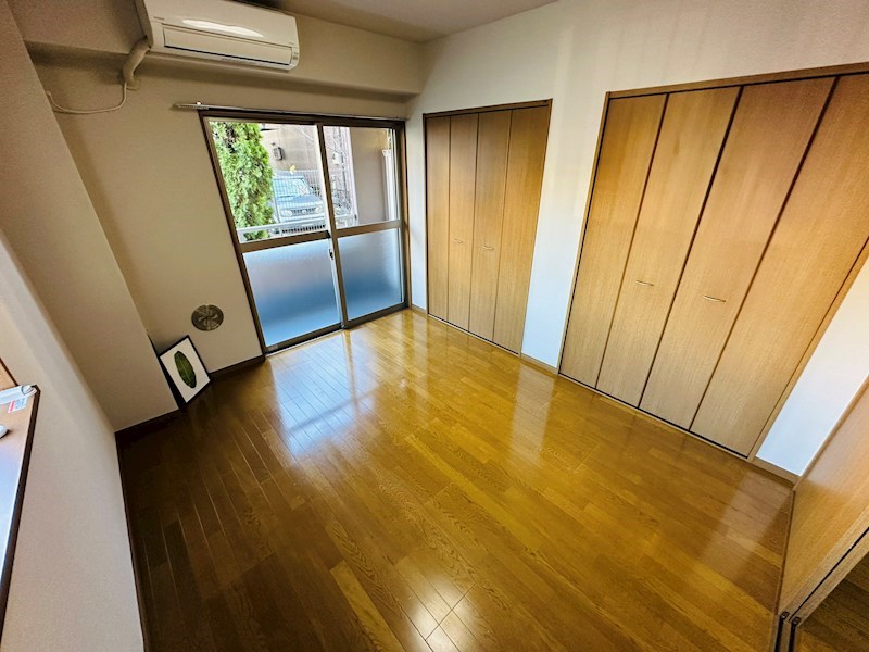 プラーサ・シアン・サージュ その他10