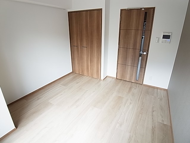 ライジングプレイス綾瀬二番館 リビング