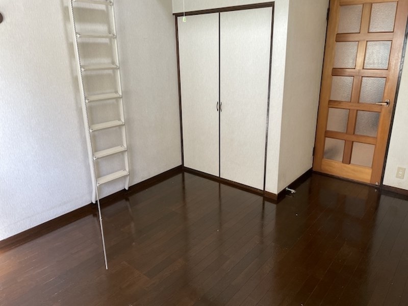 サンパレスオノ ベッドルーム