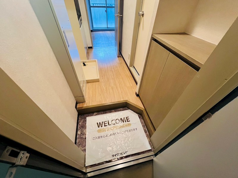 コンフォール小泉 玄関