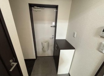 アンベリール・メゾン 玄関