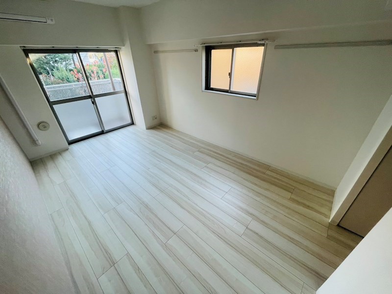 DEAR Court 幸  ベッドルーム