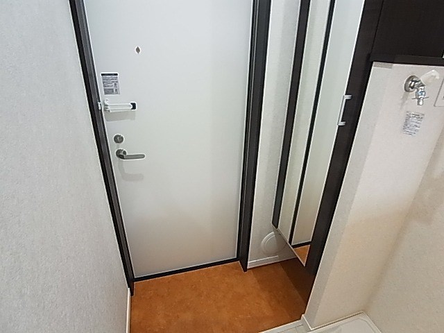 ラルーチェ 玄関