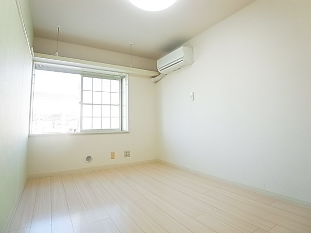 オーネスト六町１ ベッドルーム