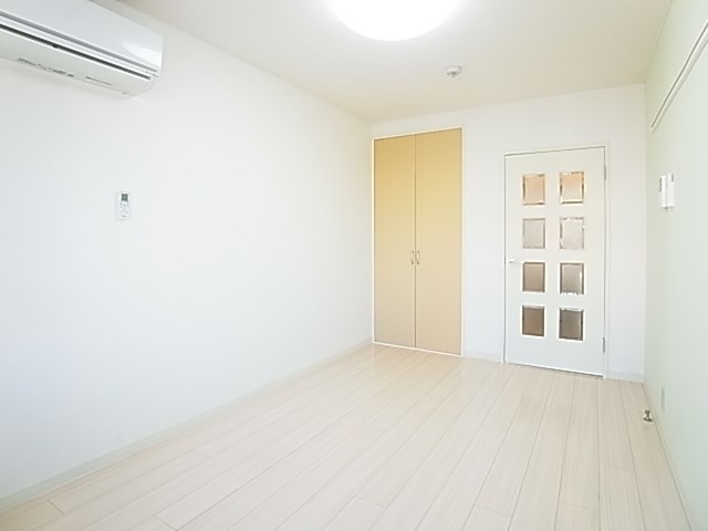 オーネスト六町１ リビング