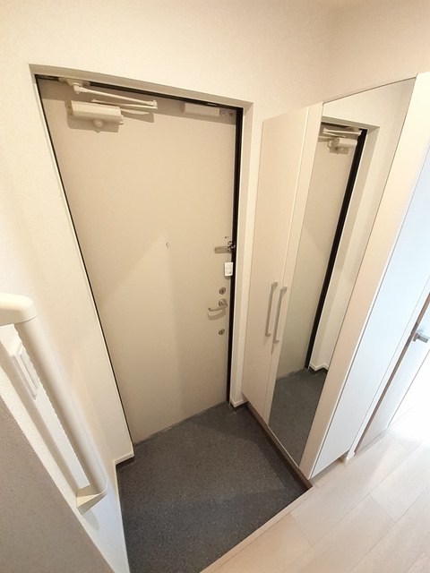 ソレアード西尾久 玄関