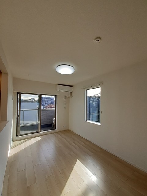 ソレアード西尾久 リビング