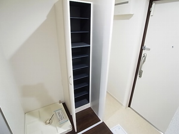 リブリ・柏中央 玄関