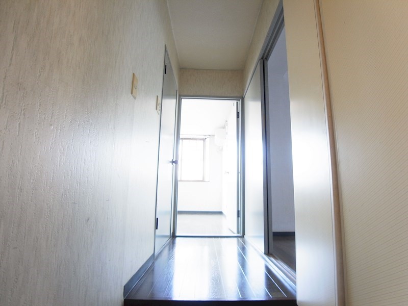 メゾン　アミューレ 玄関