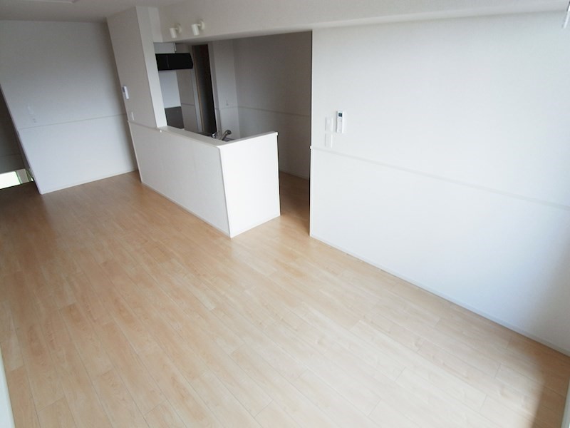 ＫＭエイティーエイト リビング