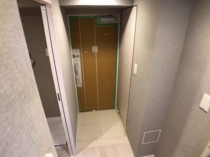 ラグゼナ北千住  玄関