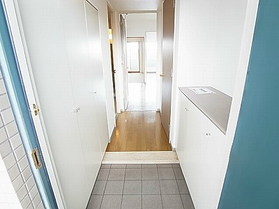 INSURANCE　BLDG.ⅩⅣ 玄関