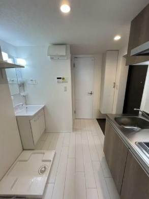 6th　Av.Residence　AYASE 玄関