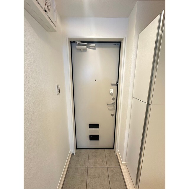 エクセラン西尾久East 玄関