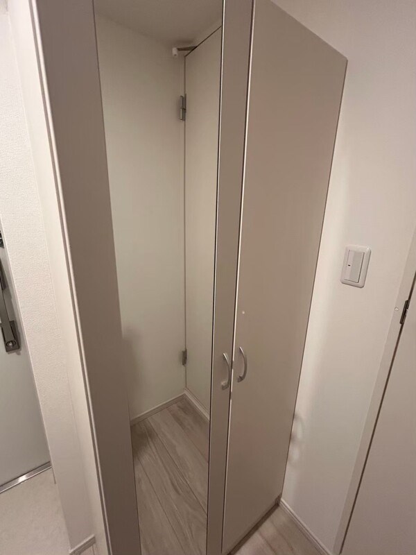 シェ・ルポン 玄関