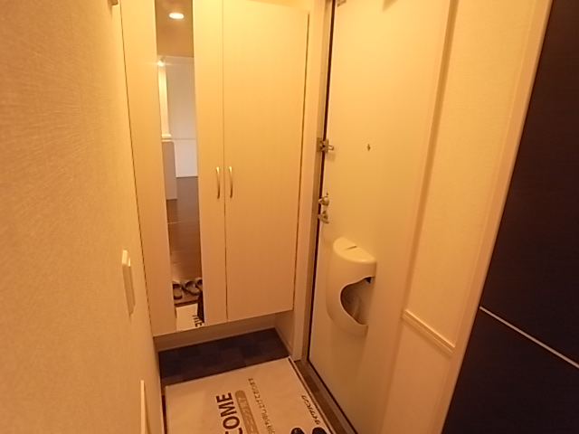 プロシード青葉台　B棟 玄関