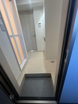 ラフィネ竹の塚 玄関