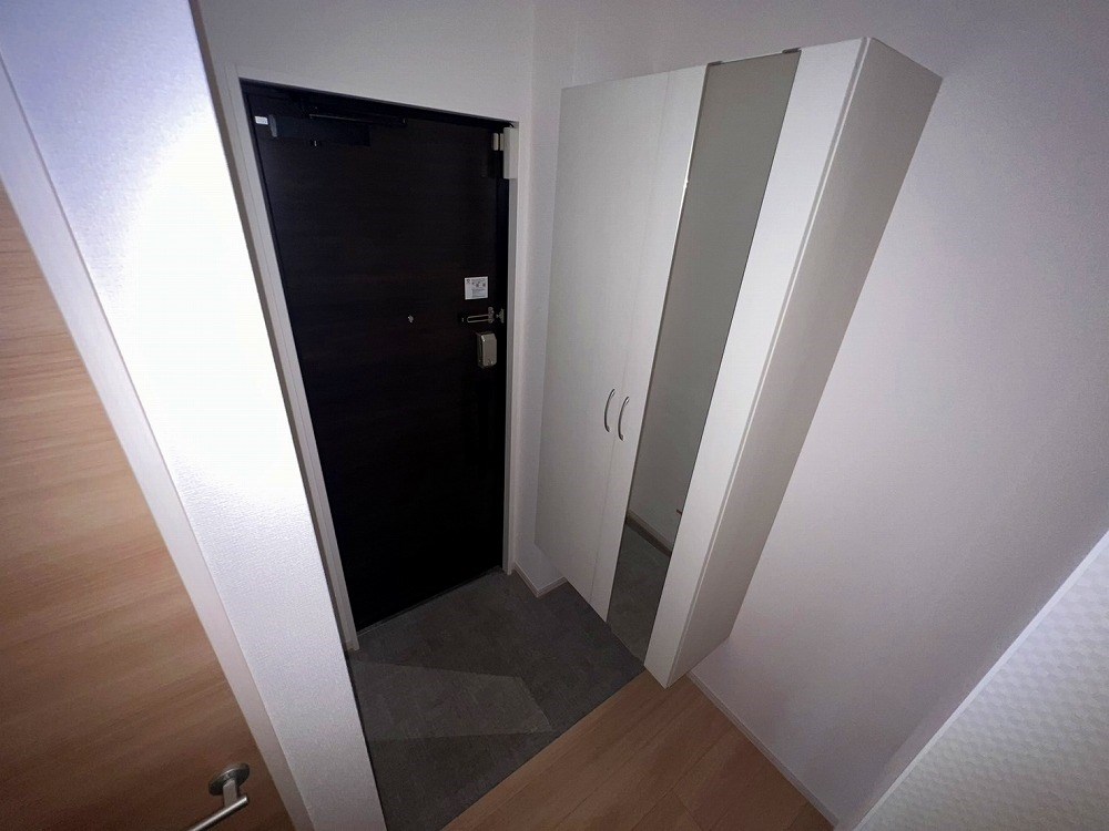 メゾンサニーサイド 玄関