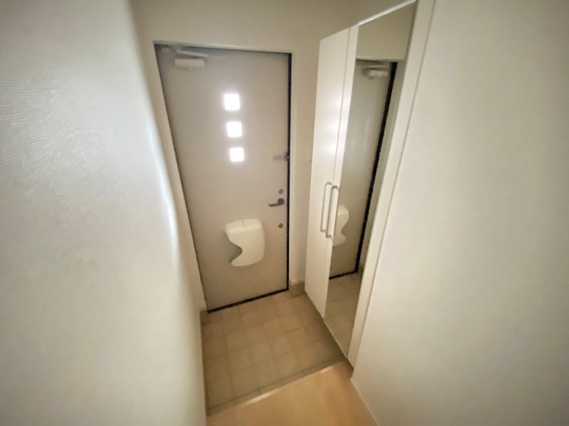 シーズン・リッチヒルズⅢ 玄関