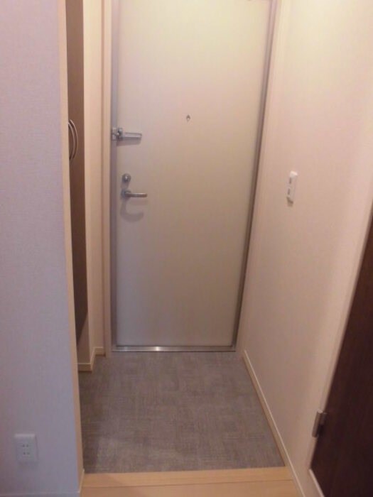 アルコイーリス 玄関