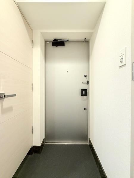 COCO-CHILL KAMEARI 玄関