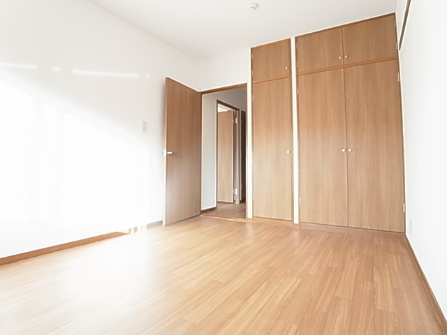 シャルム秋元 ベッドルーム