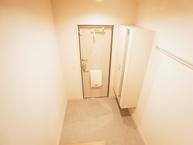 セジュール　チェスナットA 玄関