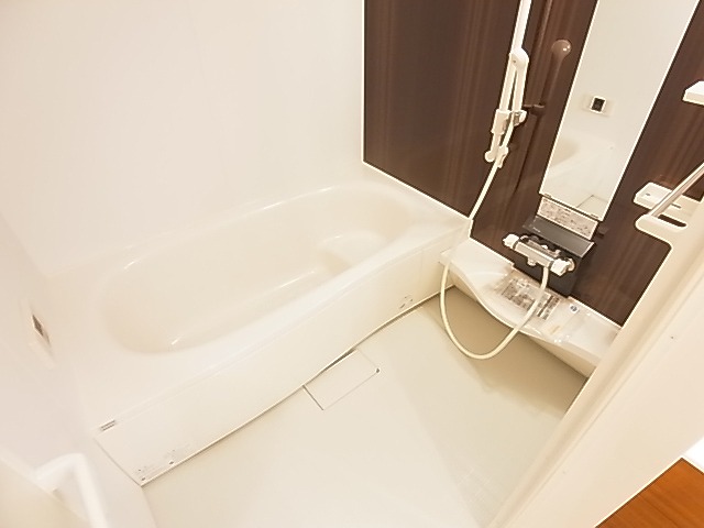 セジュール　チェスナットA 風呂画像