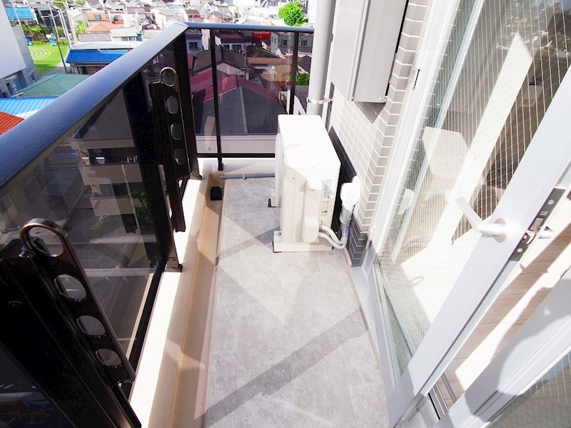 ＲＥＡＬＩＺＥ千住大橋 ベランダ
