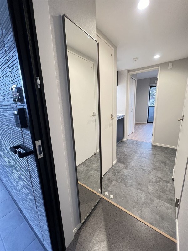 robot home 根本A 玄関