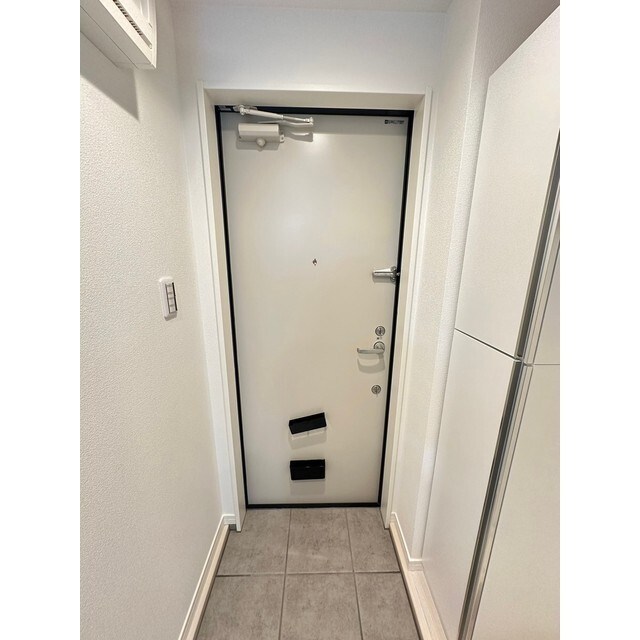 エクセラン西尾久East 玄関