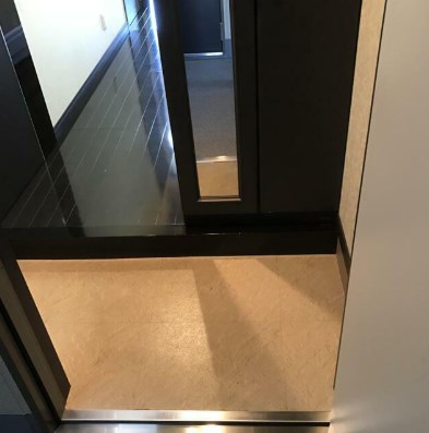 サンリット江北 玄関