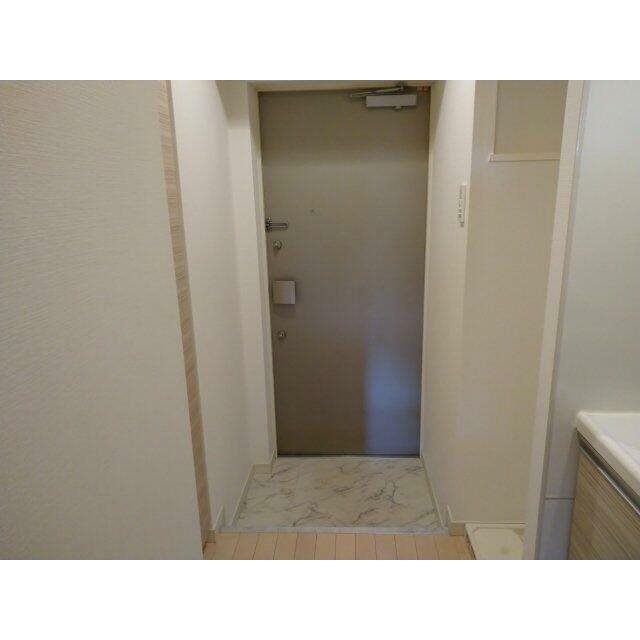 リュクス東金町  玄関