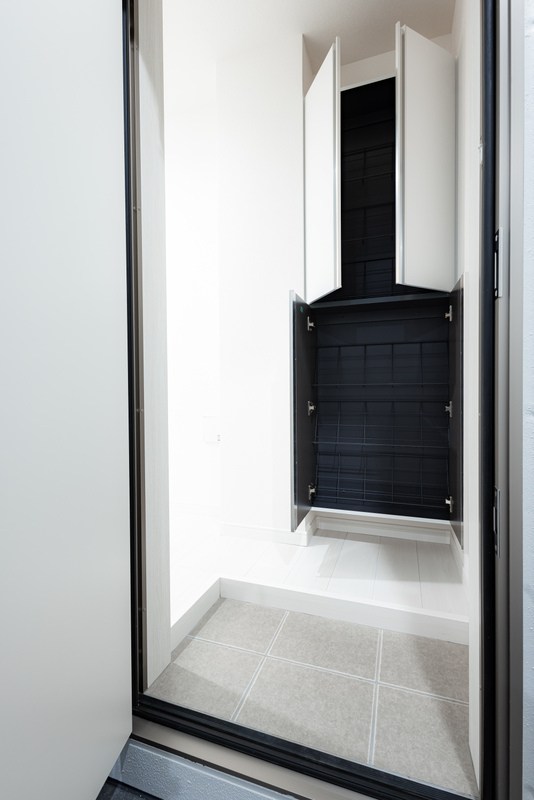 TIGRE UMEJIMA 玄関