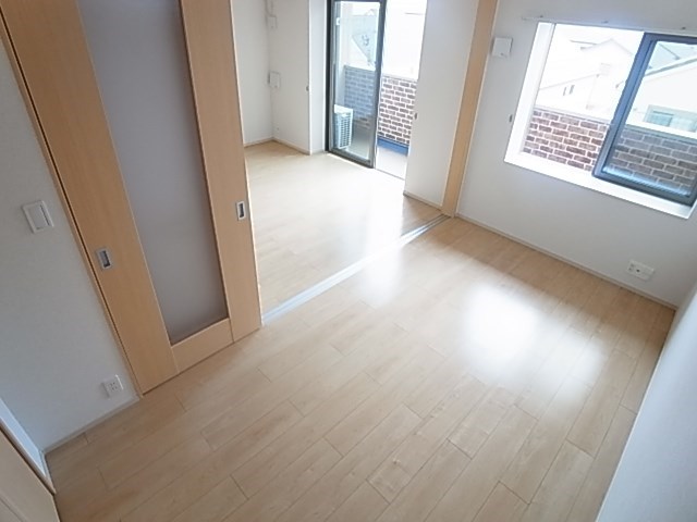 ポンドール リビング