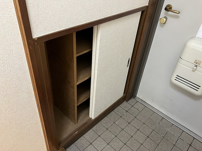 新松戸コーポＡ棟 玄関