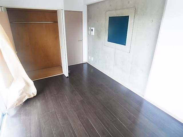 オフィシャルレジデンス リビング