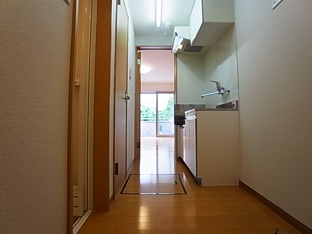 ルネス・K 玄関