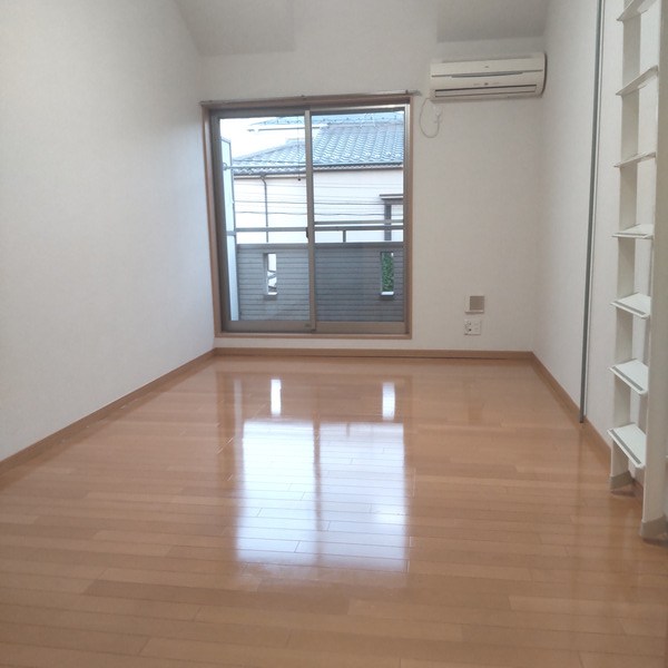 ルネス・K リビング