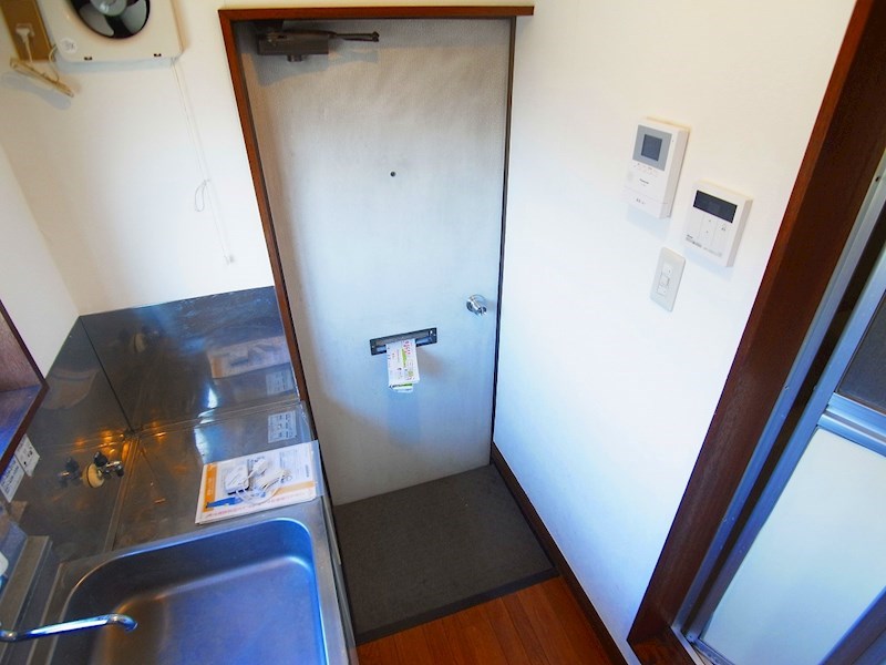 ジェネックスコート 玄関