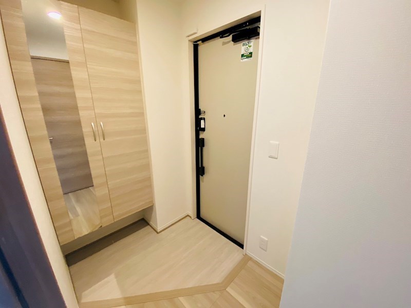 アヴァンス八潮A 玄関