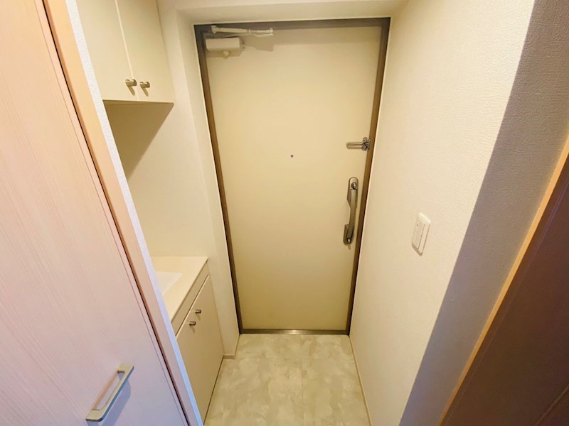 スターカレント１ 玄関