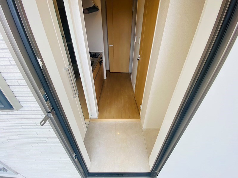 ライジング・プレイス   玄関