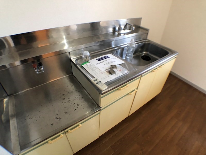 メゾンヤマリ キッチン