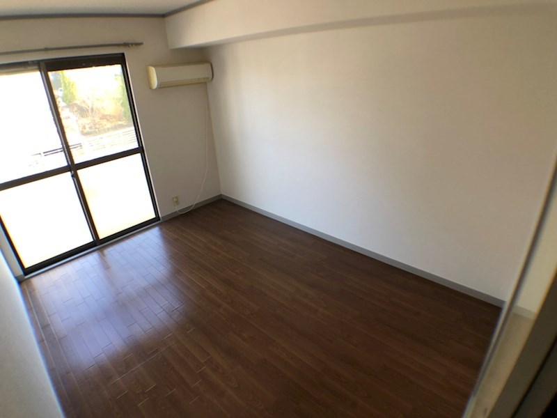 メゾンヤマリ ベッドルーム