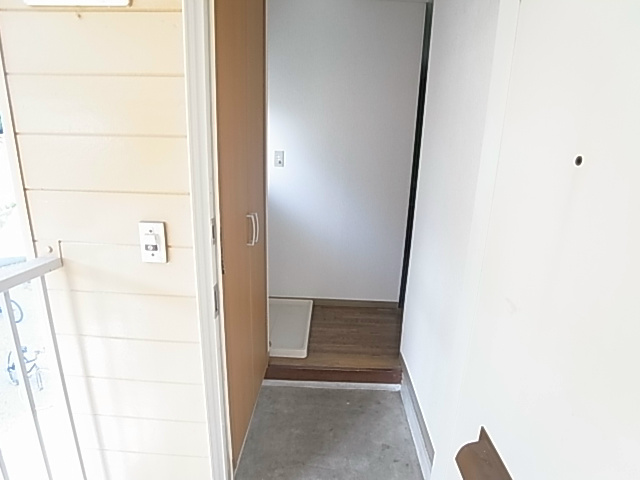 ドミール・イナガキ 玄関